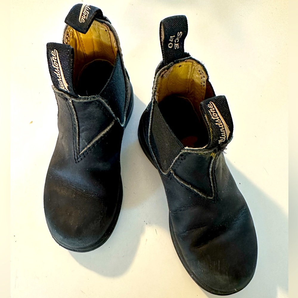 Blundstones - black kids size 10